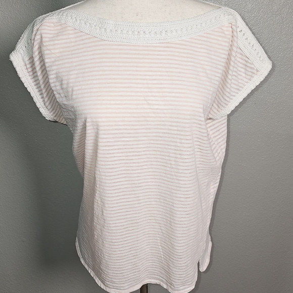 Rose and Olive Striped Pink and White with Crochet Detail Women's Casual Top Lg - Picture 11 of 11